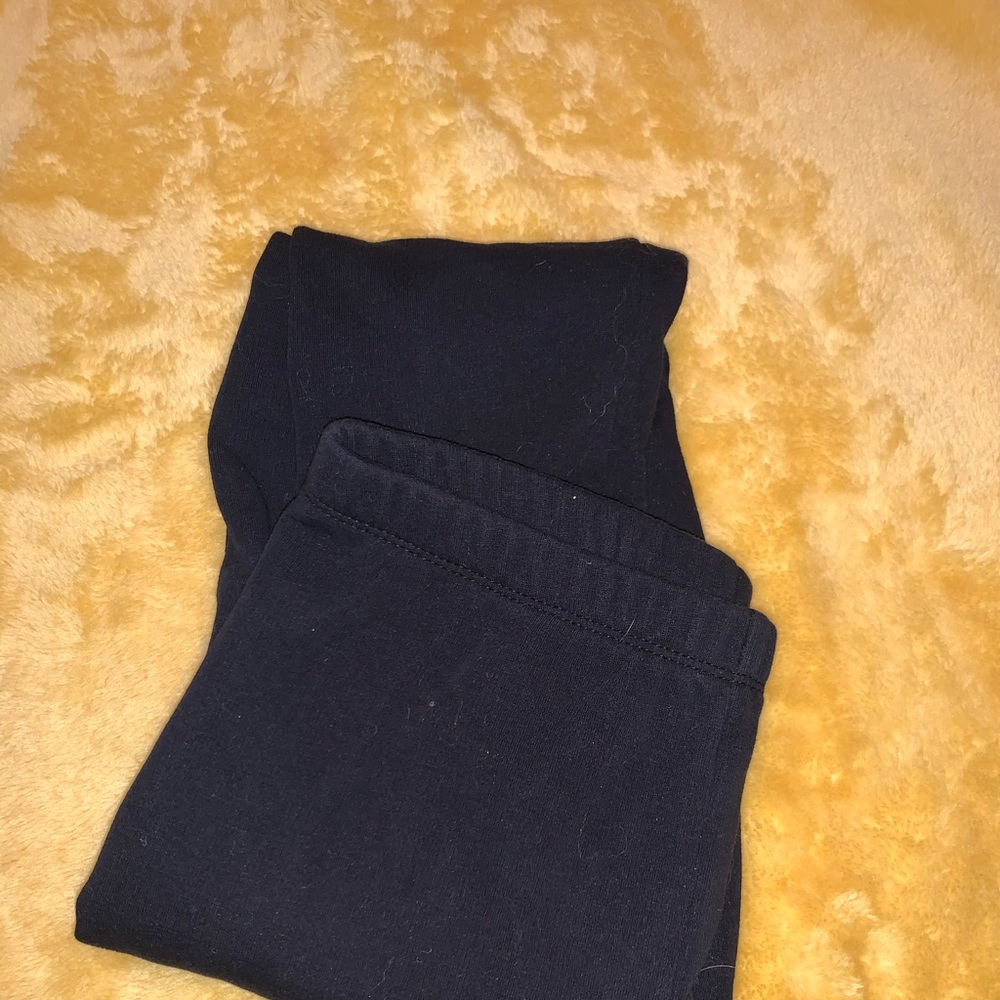 Leggings.